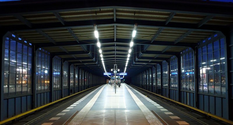 S-Bahnhof Jannowitzbrcke, bei Nacht.