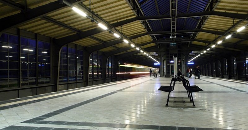 S-Bahnhof Westkreuz in Berlin, ein beliebter Umsteigebahnhof von der Stadtbahn zur Ringbahn.